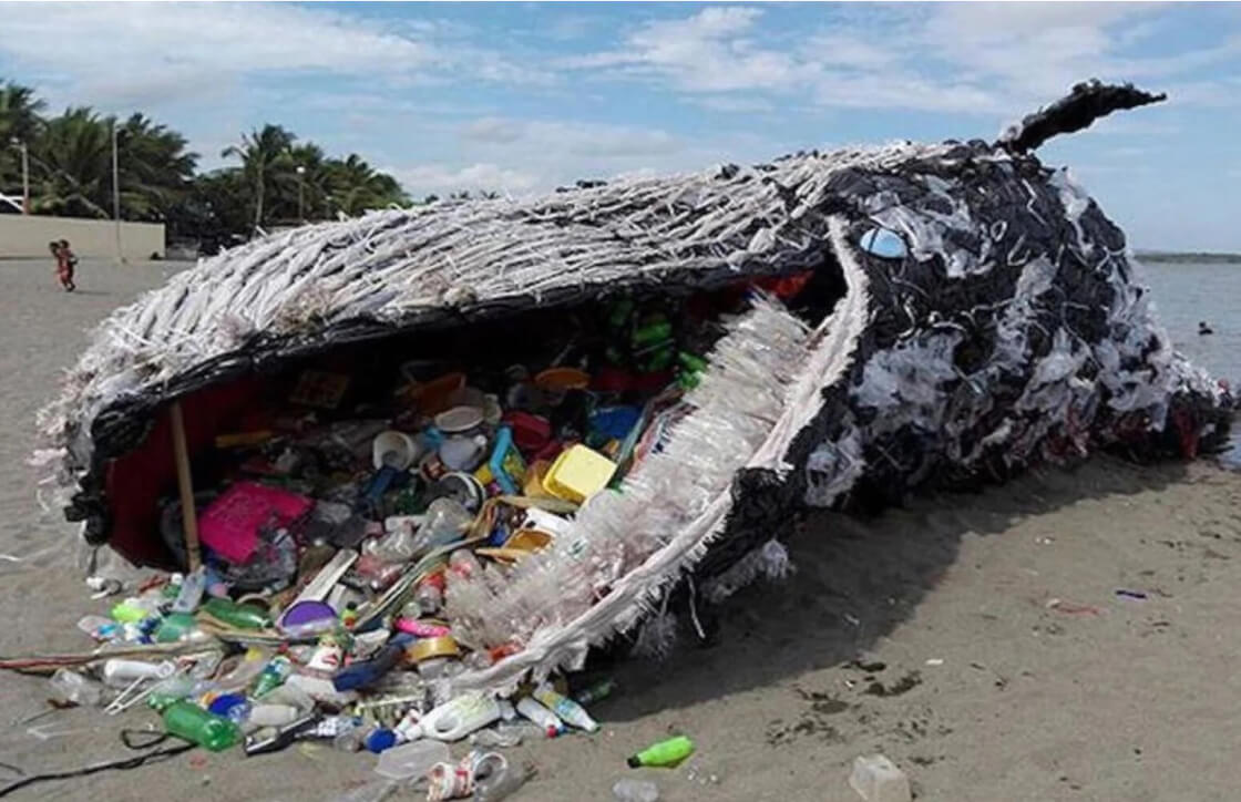 blue wale make out of garbage and ocean plastic